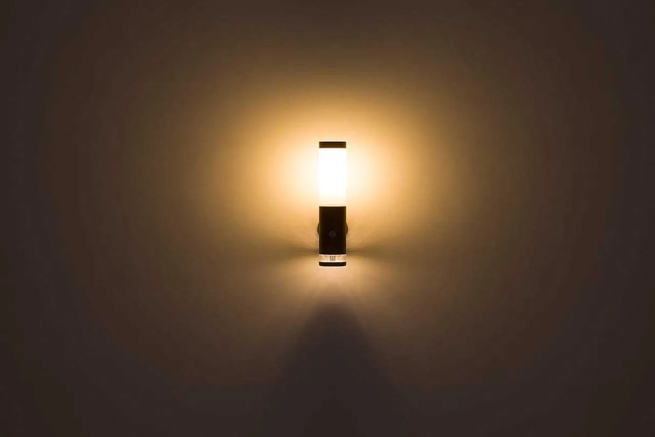 mutoni light Aussenleuchte Jaicy Edelstahl Holzoptik 1Xe27 Led> Led-Aussenleuchten