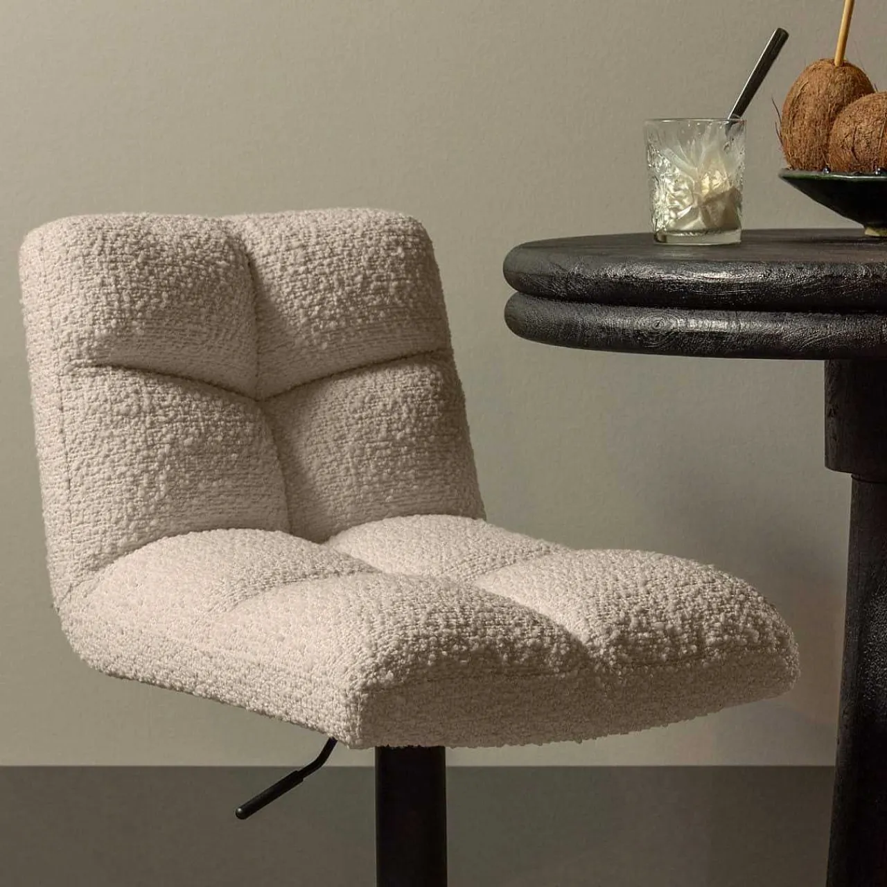 mutoni living Barstuhl Vinny Drehbar Boucle Sand> Barhocker & Barstühle