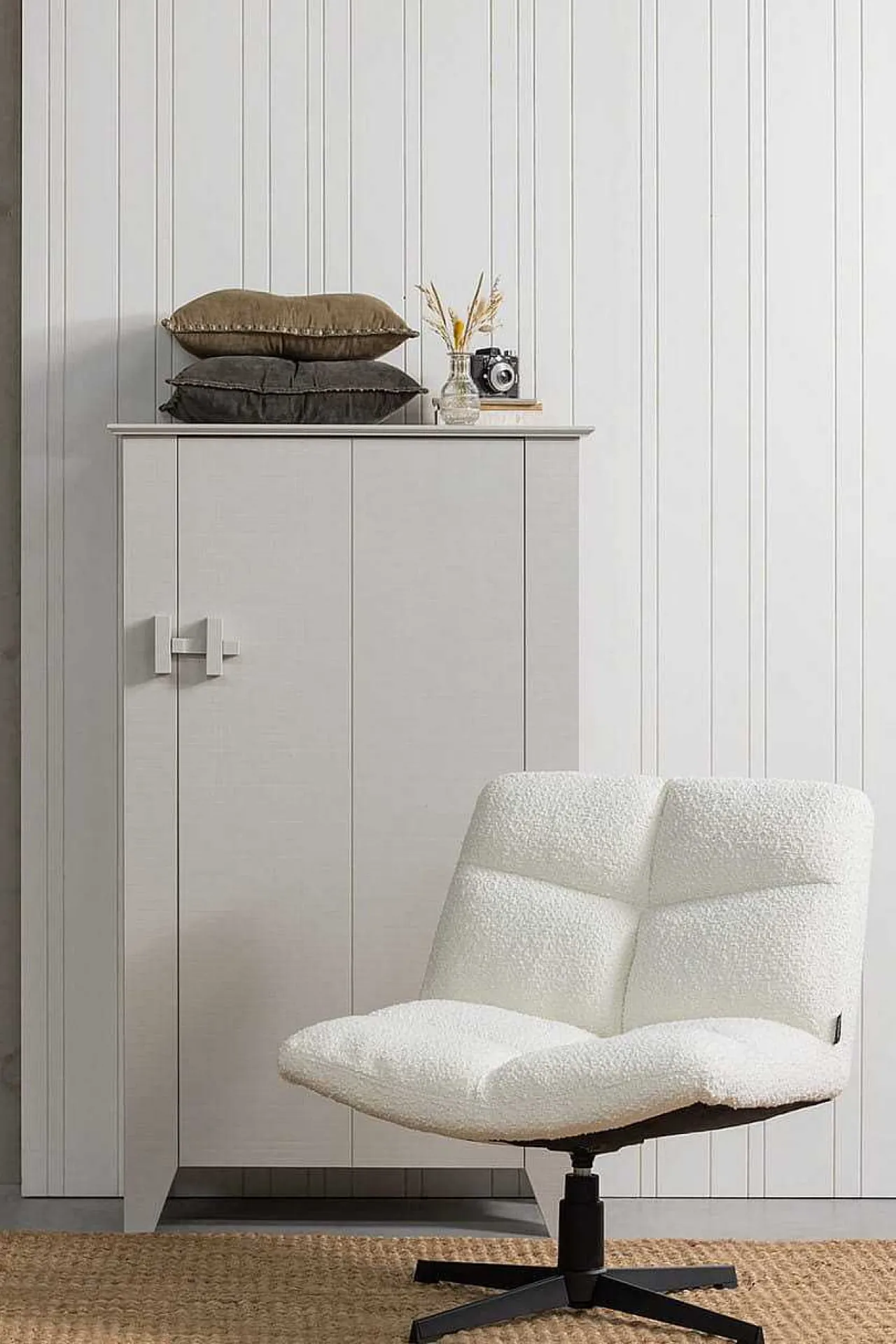 mutoni living Bauernschrank Gijs Kiefer Nebelweiss 85X142> Highboards