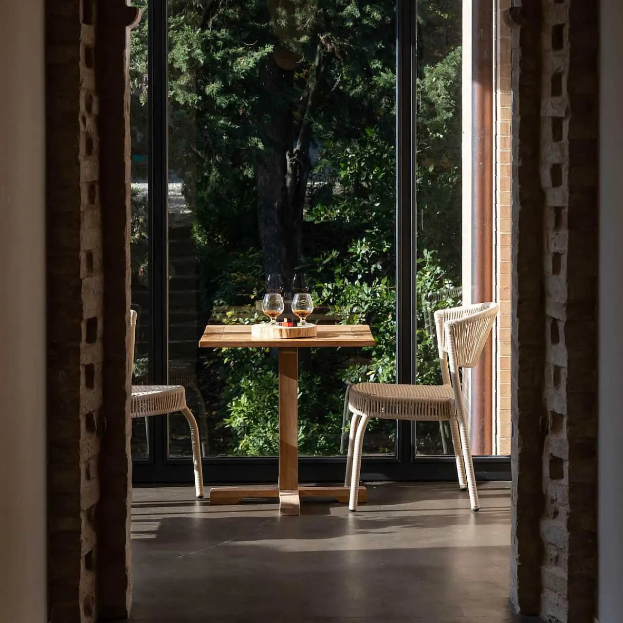 mutoni ethnic Garten Bistrotisch Lomi Teak 70X70> Bistrotische