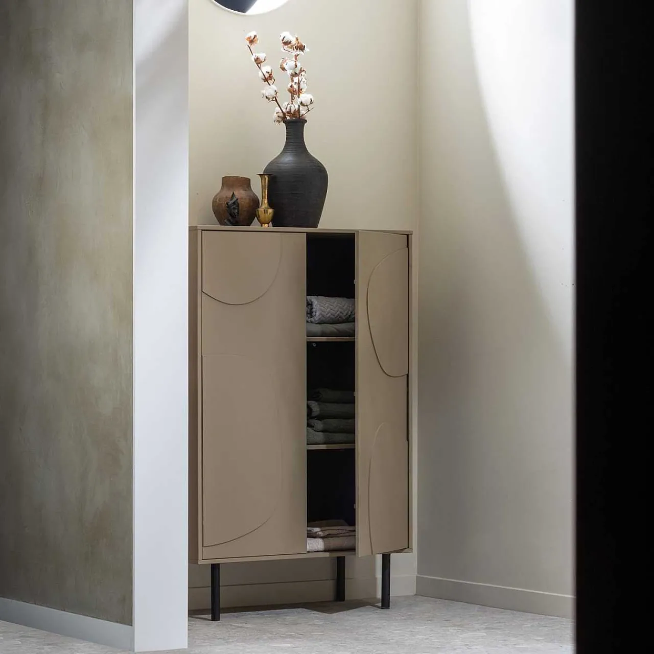 mutoni living Highboard Cadiz Kiefer Mud Melange 135X85> Highboards