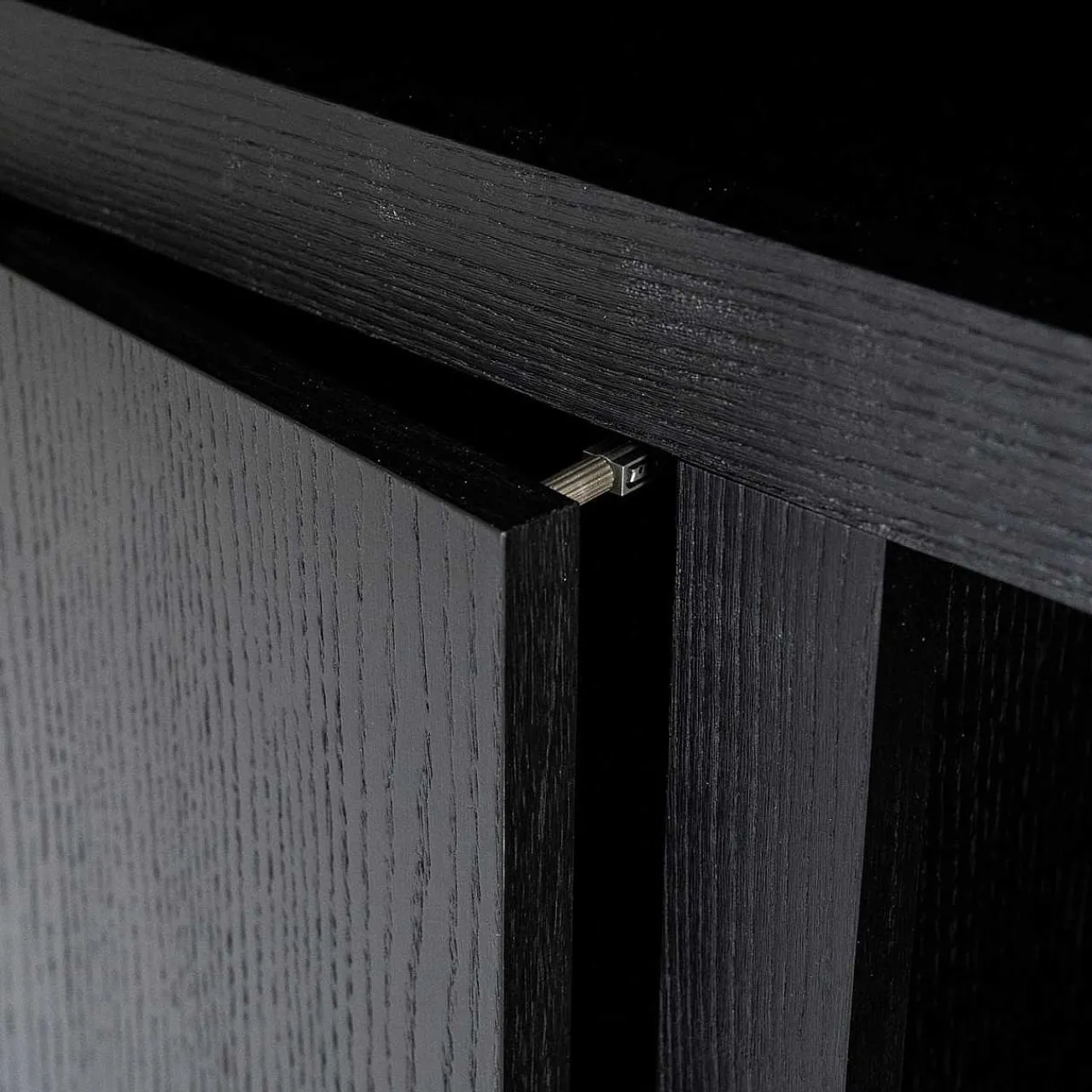 Eleonora Highboard Helsinki Schwarz 120X220> Highboards