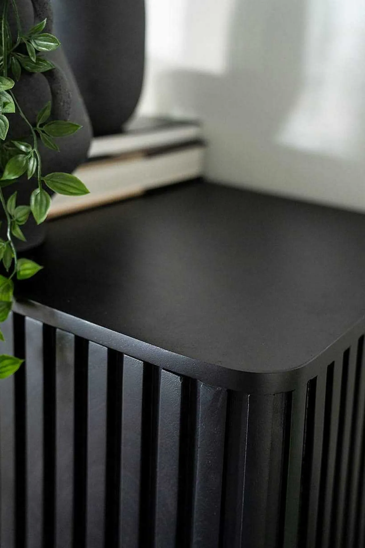 Eleonora Highboard Remi Schwarz 96X170> Highboards