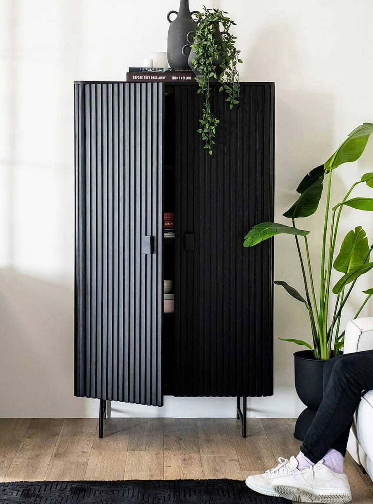 Eleonora Highboard Remi Schwarz 96X170> Highboards