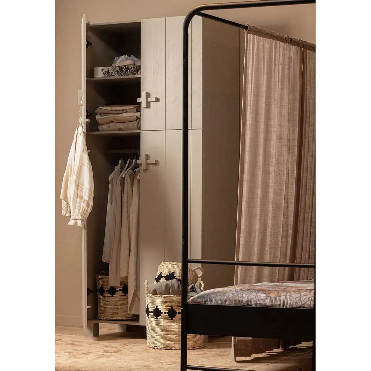 mutoni living Kleiderschrank Mees Kiefer Dust 210X90> Kleiderschränke