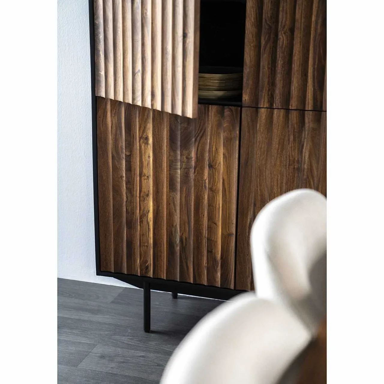Eleonora Schrank Alexander 4-Turig 104X150> Highboards