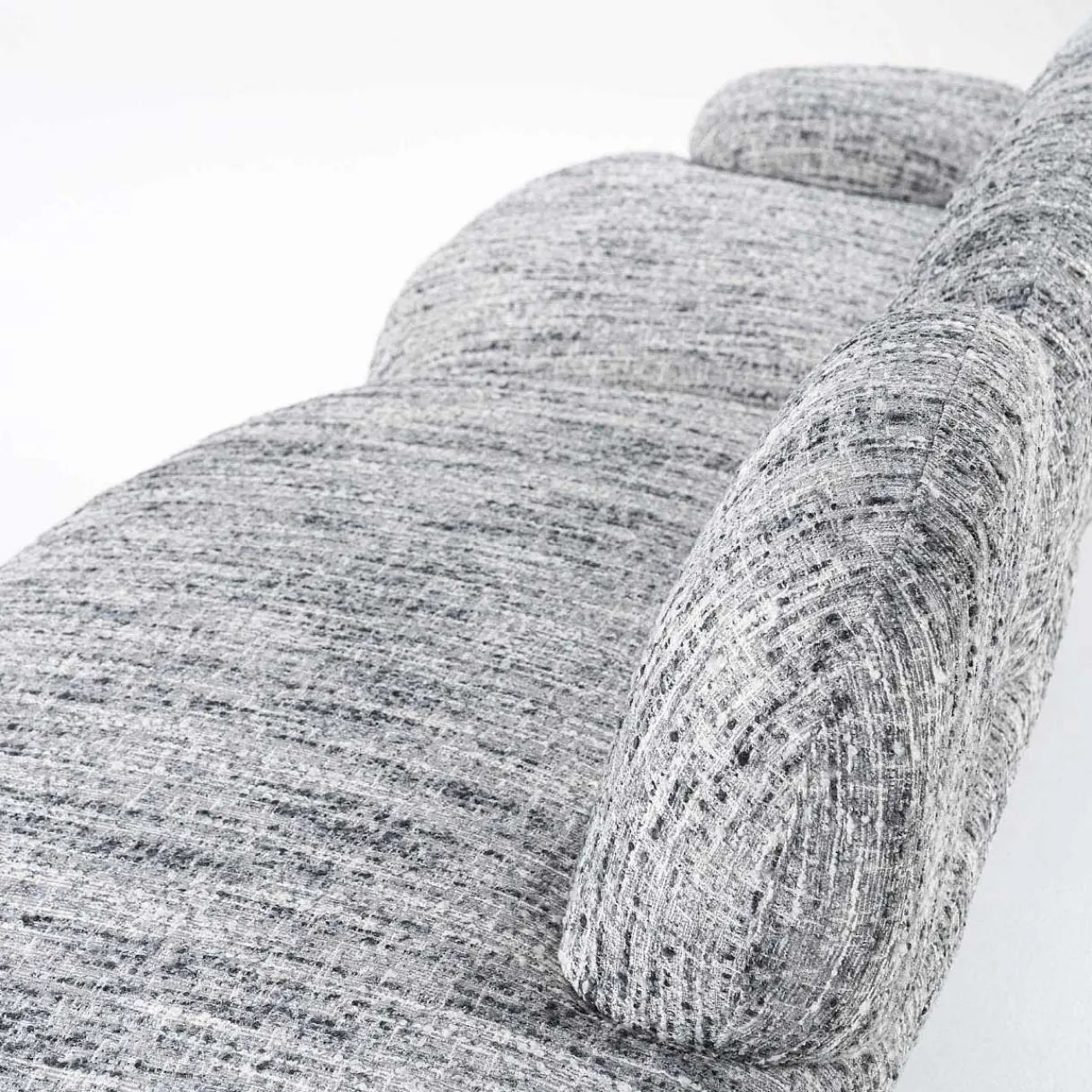 Eleonora Sofa Jayden Barkley Grau 265> Sofas