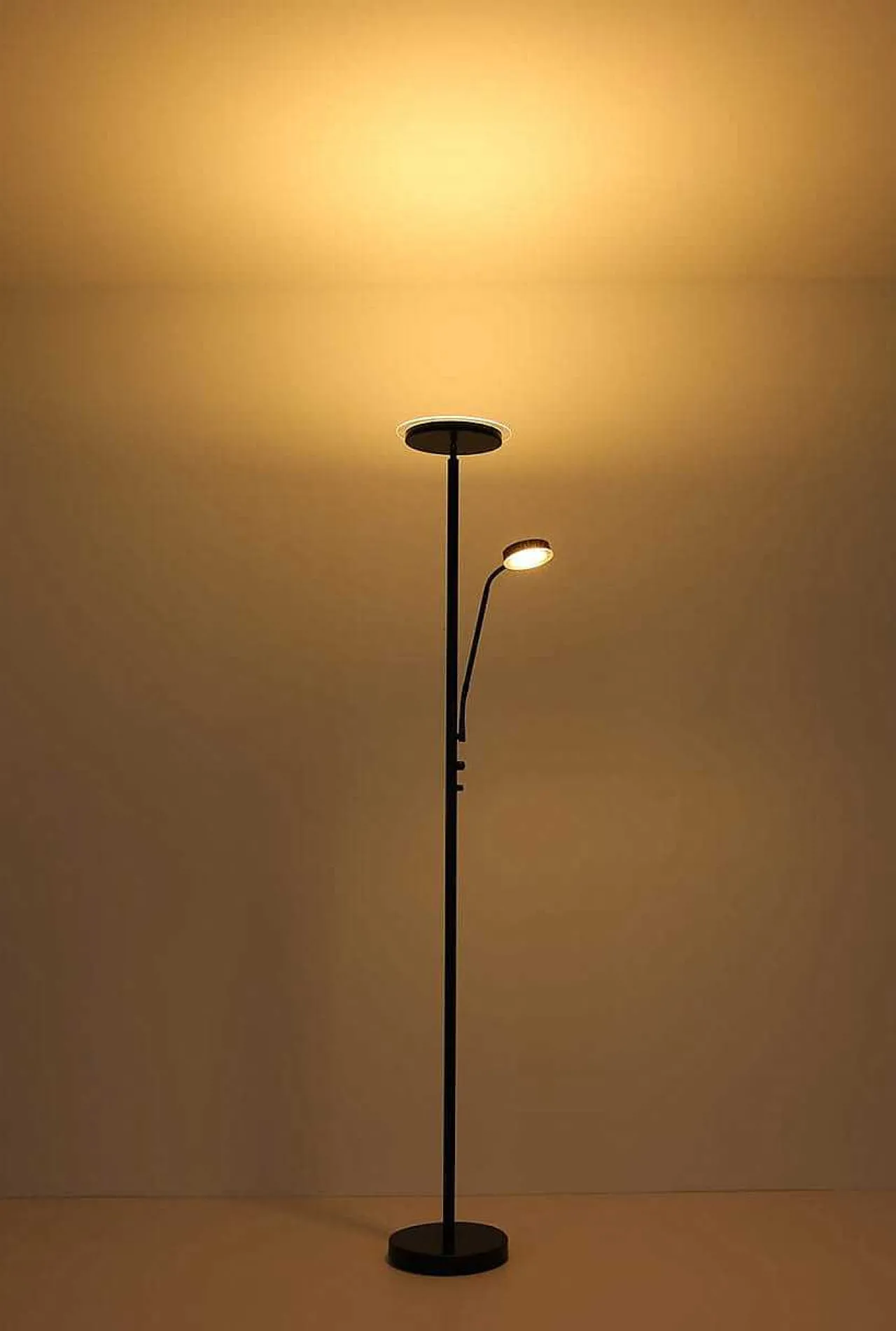 mutoni light Stehleuchte Ernst Metall Schwarz Matt Led> Led-Stehleuchten