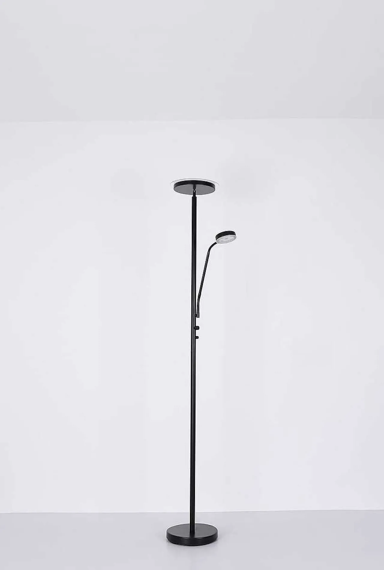 mutoni light Stehleuchte Ernst Metall Schwarz Matt Led> Led-Stehleuchten