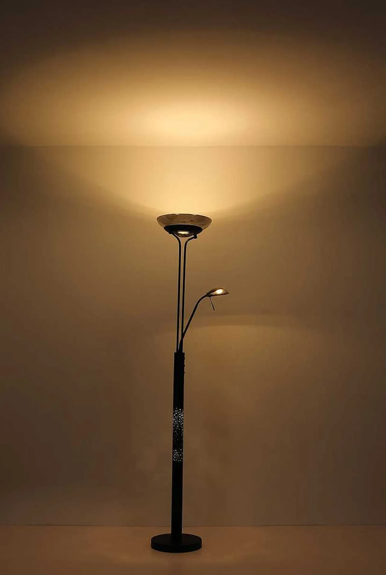 mutoni light Stehleuchte Glanzara Metall Schwarz Matt Led 32> Led-Stehleuchten