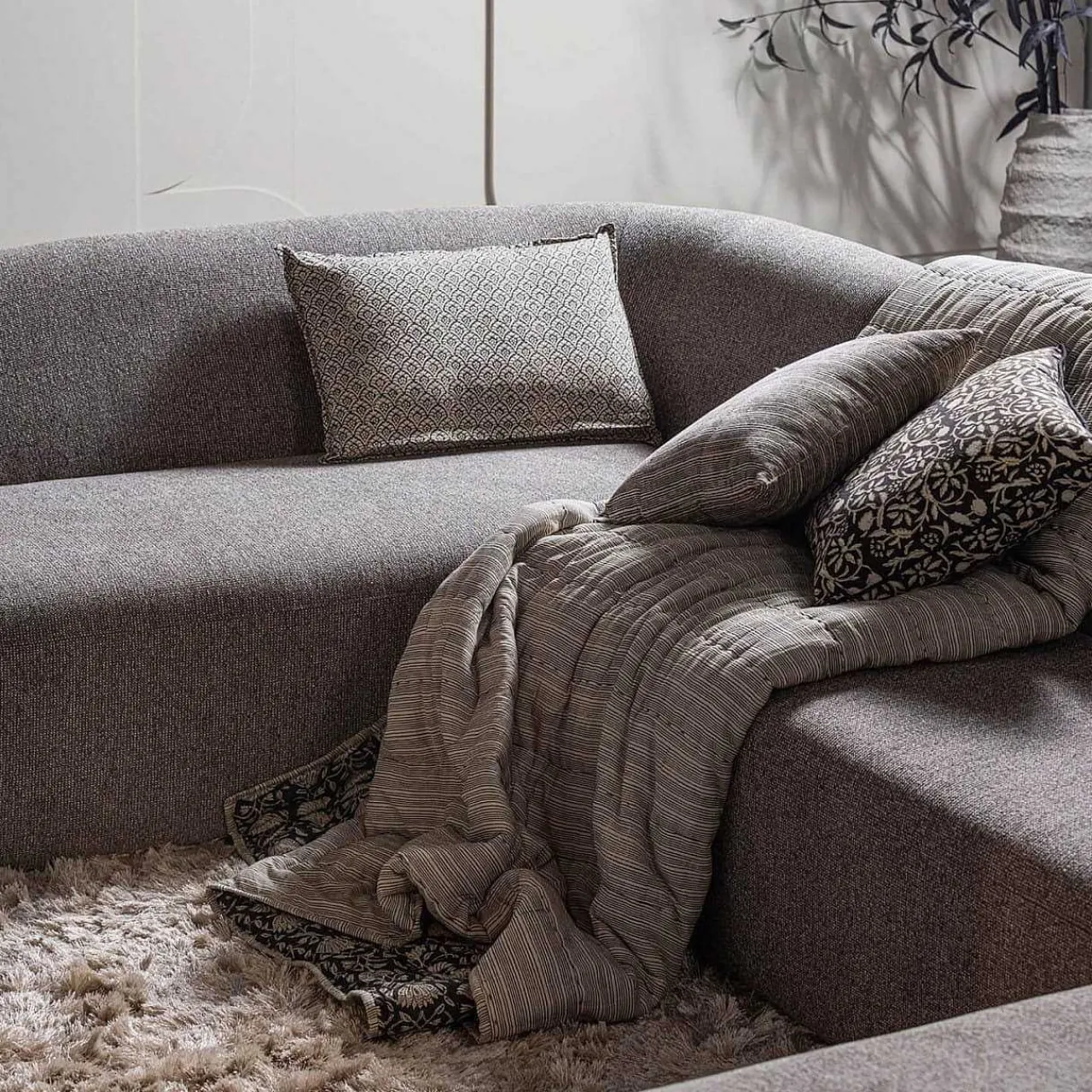 mutoni living Steppdecke Blend Schwarz/Offwhite 220X265> Tagesdecken & Plaids