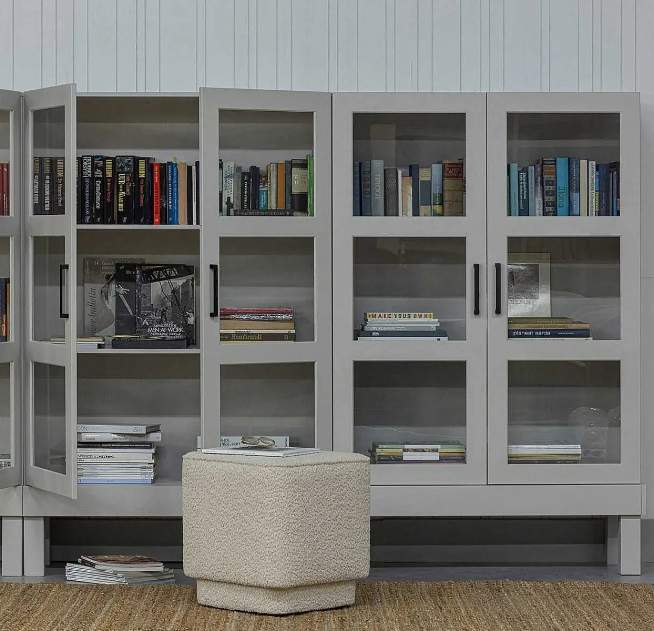 mutoni living Vitrinenschrank Bonk Kiefer Nebelweiss 107X160> Vitrinen